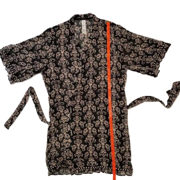 Forever 21 Robe Baroque Pattern Black Tan Ribbon Ruffle Hem Elbow Sleeves Size S - Picture 8 of 10